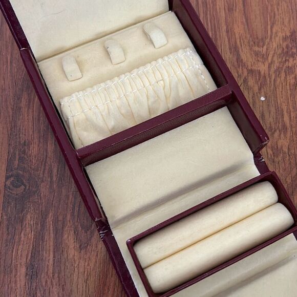 WOLF Burgundy Jewelry Organizer with Gold Clasp - Picture 4 of 7